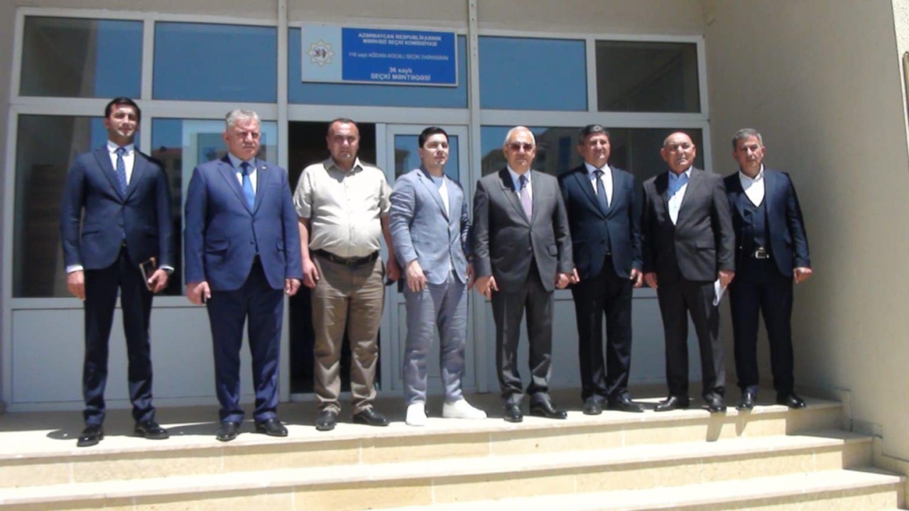 Vaqif Həsənov köçkün şəhərciyində qəbul keçirdi - FOTOLAR