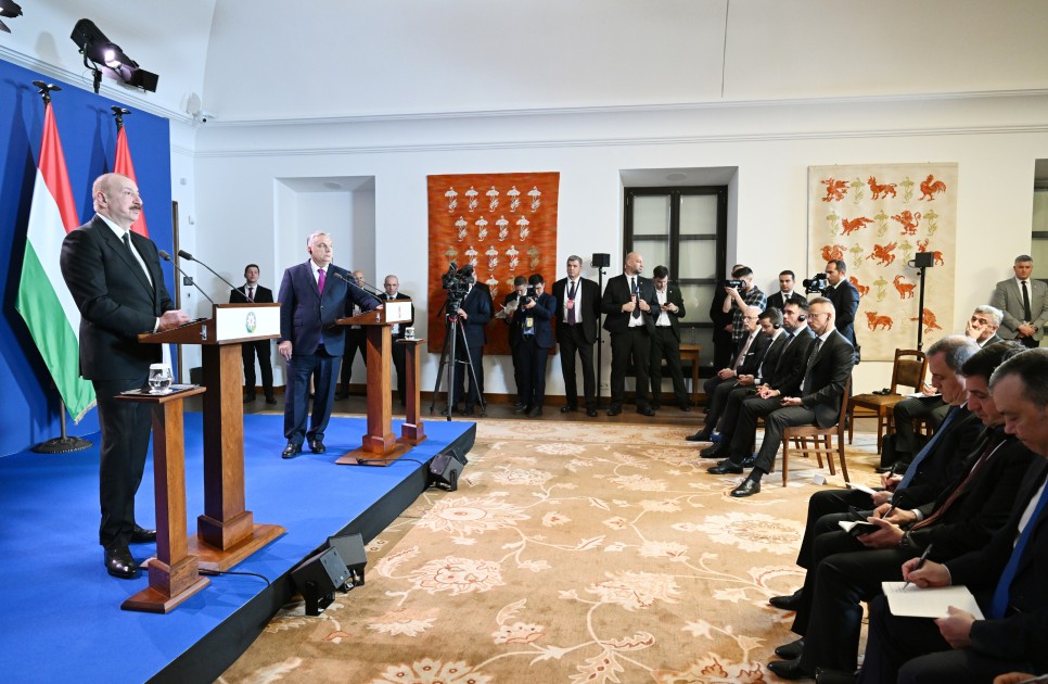 İlham Əliyev və Viktor Orban mətbuata birgə bəyanatla çıxış ediblər - FOTOLAR (YENİLƏNİB)