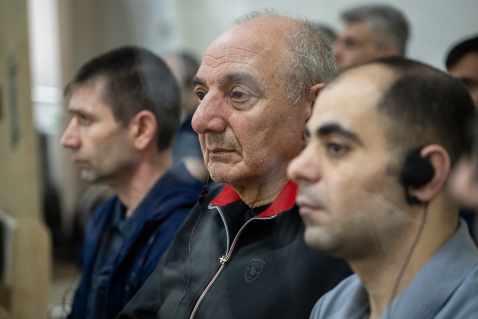 "Komandirlərdən biri qardaşım olub" - İşğal etirafları (FOTOLAR)