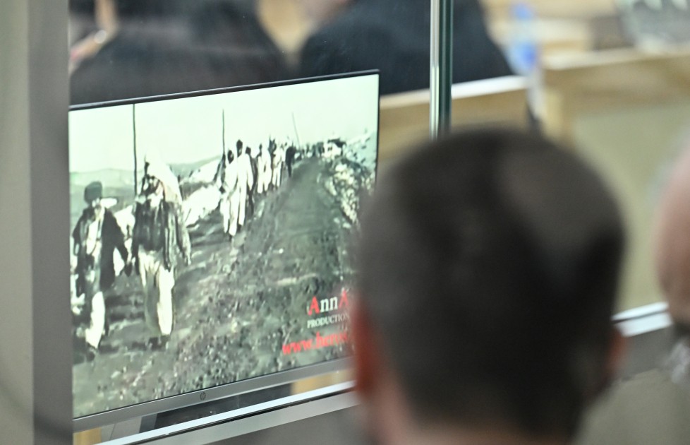 "Komandirlərdən biri qardaşım olub" - İşğal etirafları (FOTOLAR)