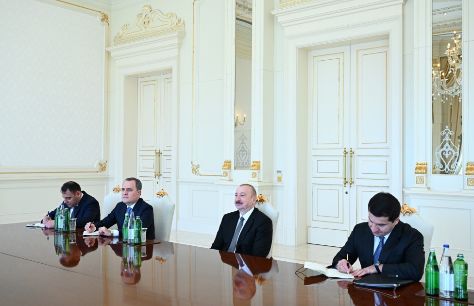 Prezident Ukraynanın xarici işlər nazirini qəbul etdi - FOTOLAR (YENİLƏNİB)