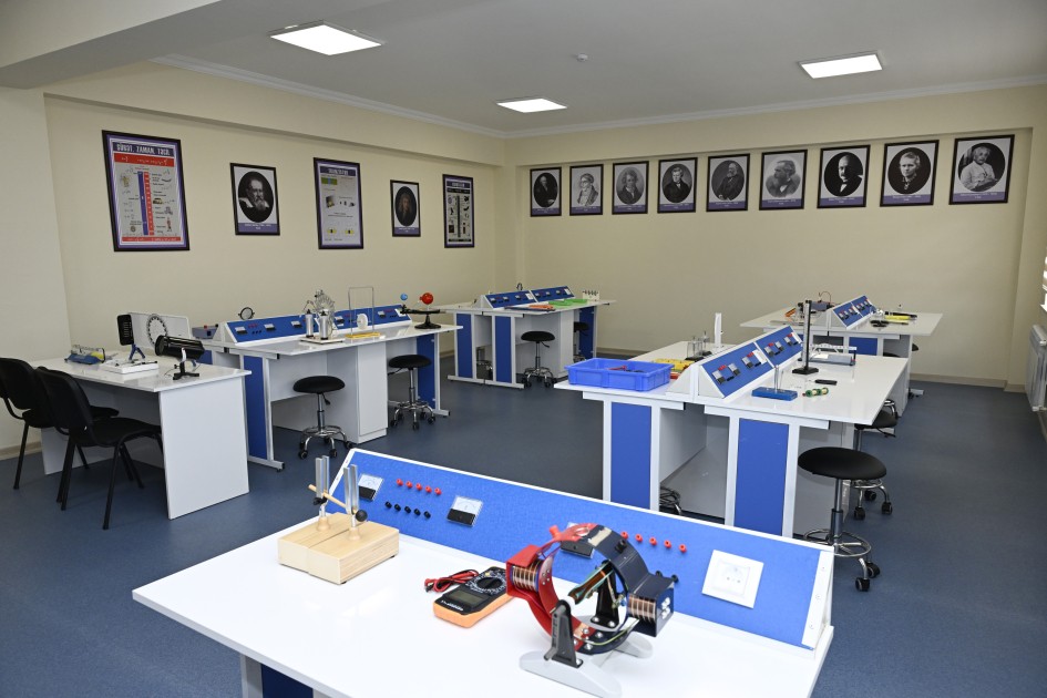 Prezident “Talıstan” liseyinin açılışında - FOTOLAR (YENİLƏNİB)