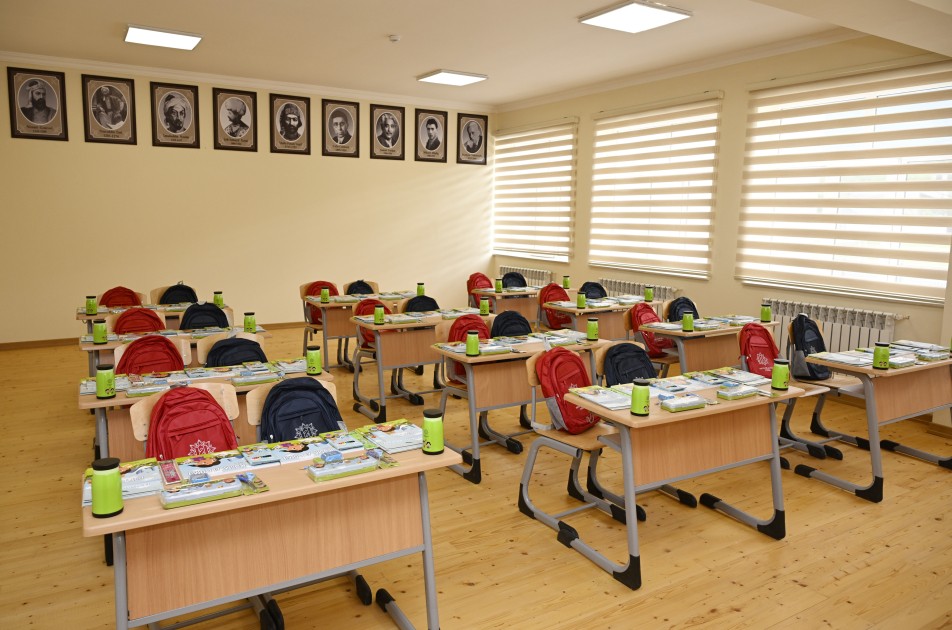 Prezident “Talıstan” liseyinin açılışında - FOTOLAR (YENİLƏNİB)