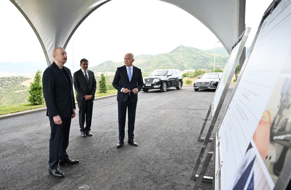 İlham Əliyev Laçında iki fabrikin açılışını etdi - FOTOLAR (YENİLƏNİB)