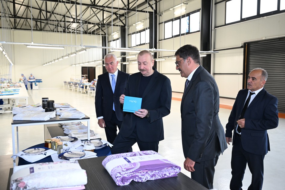 İlham Əliyev Laçında iki fabrikin açılışını etdi - FOTOLAR (YENİLƏNİB)