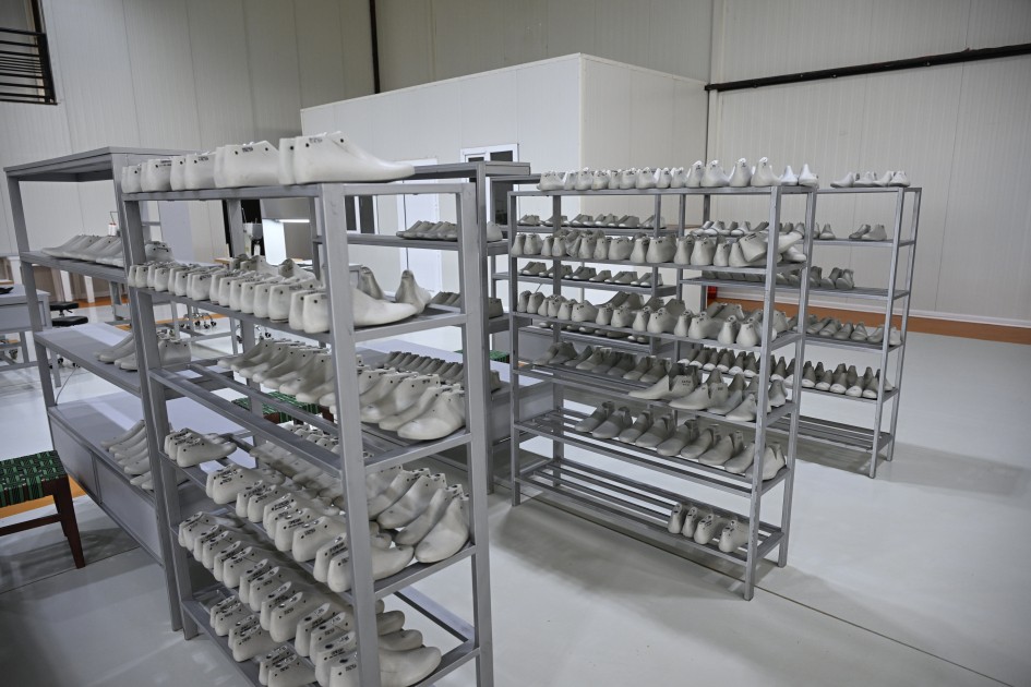 İlham Əliyev Laçında iki fabrikin açılışını etdi - FOTOLAR (YENİLƏNİB)