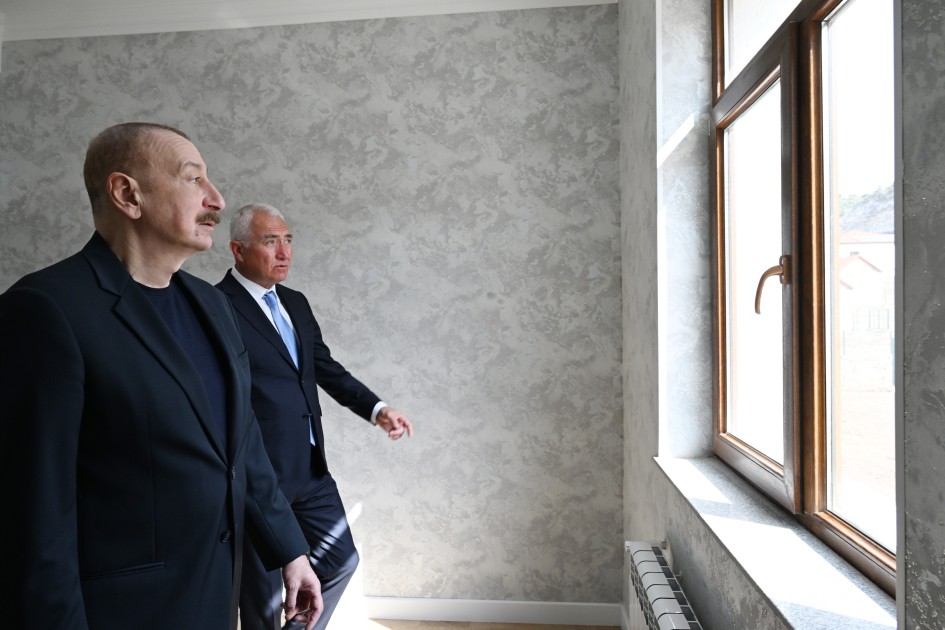 Prezident Laçının Bəylik kəndinin açılışında - FOTOLAR