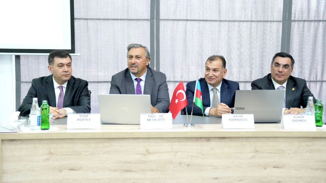 Metin Sitti AHİK-in Əmək və Sosial Münasibətlər Akademiyasında olub - FOTOLAR