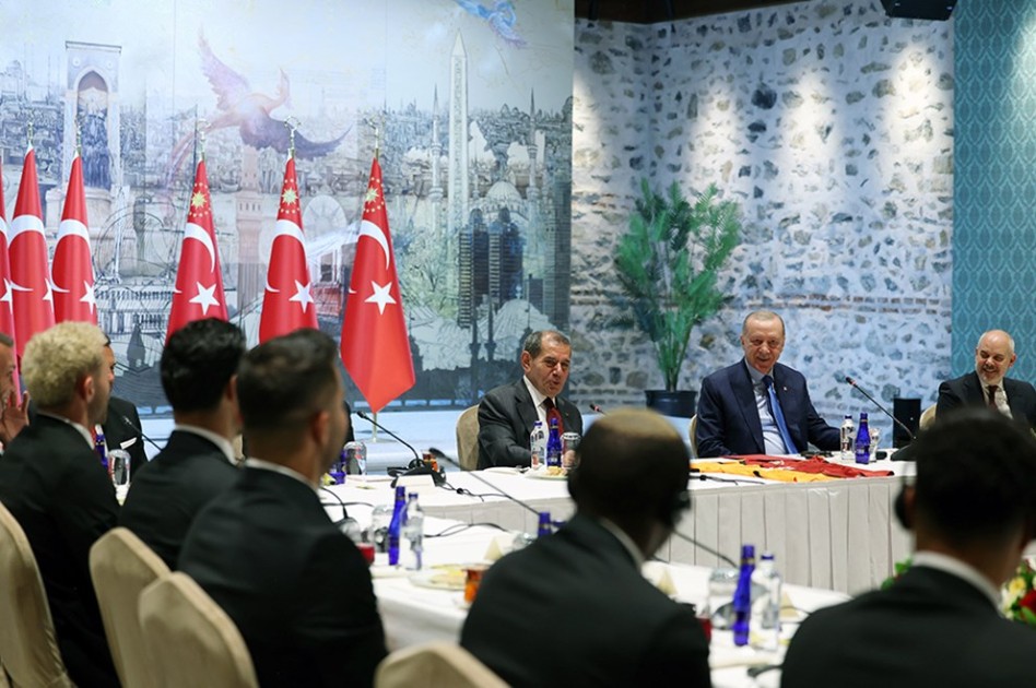 Ərdoğan “Qalatasaray”ı qəbul etdi - FOTOLAR