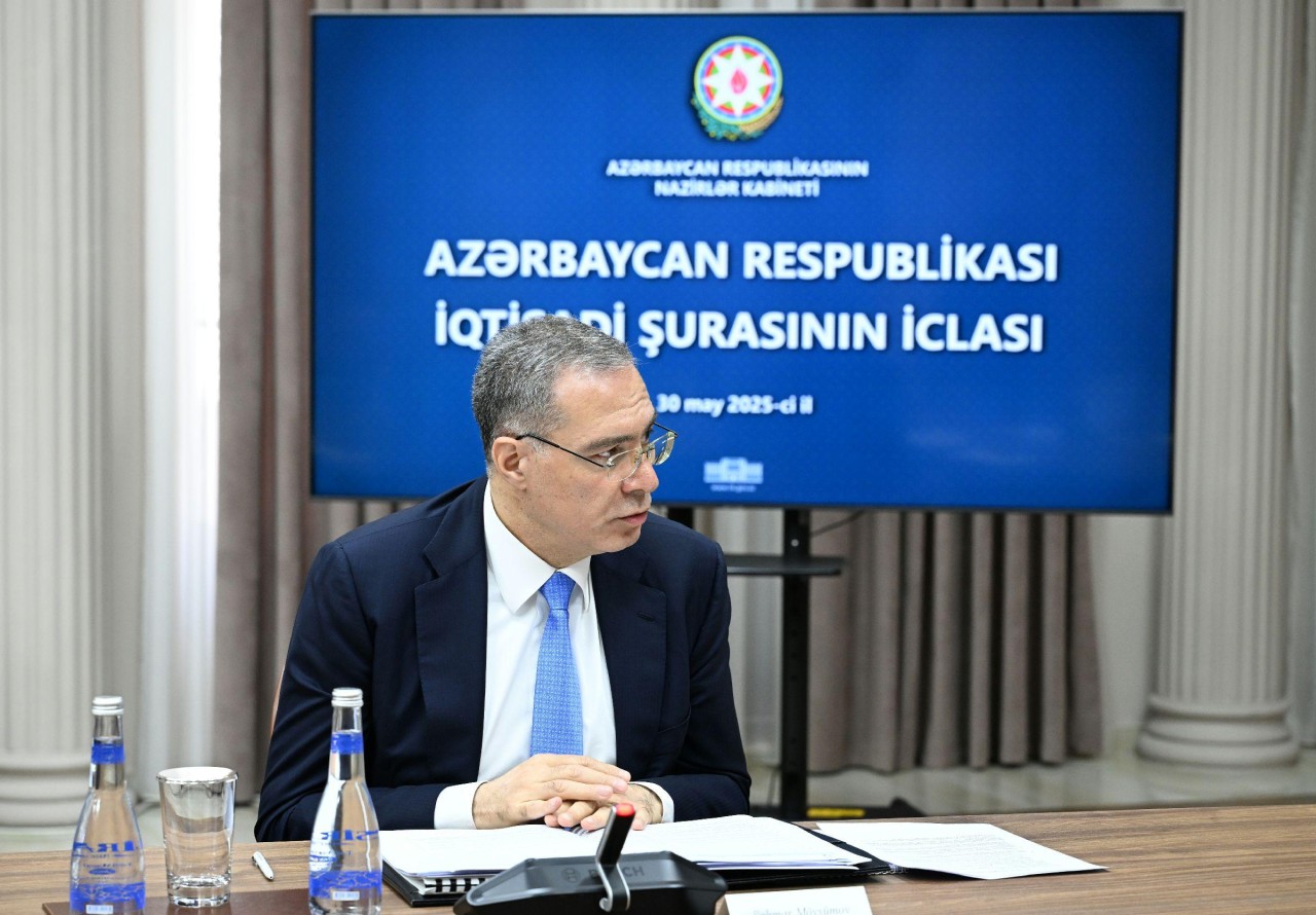 Əli Əsədov tapşırıqlar verdi - FOTOLAR