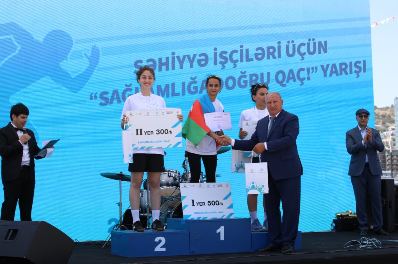 AHİK-in üzv təşkilatı Bakıda qaçış yarışı təşkil edib - FOTOLAR