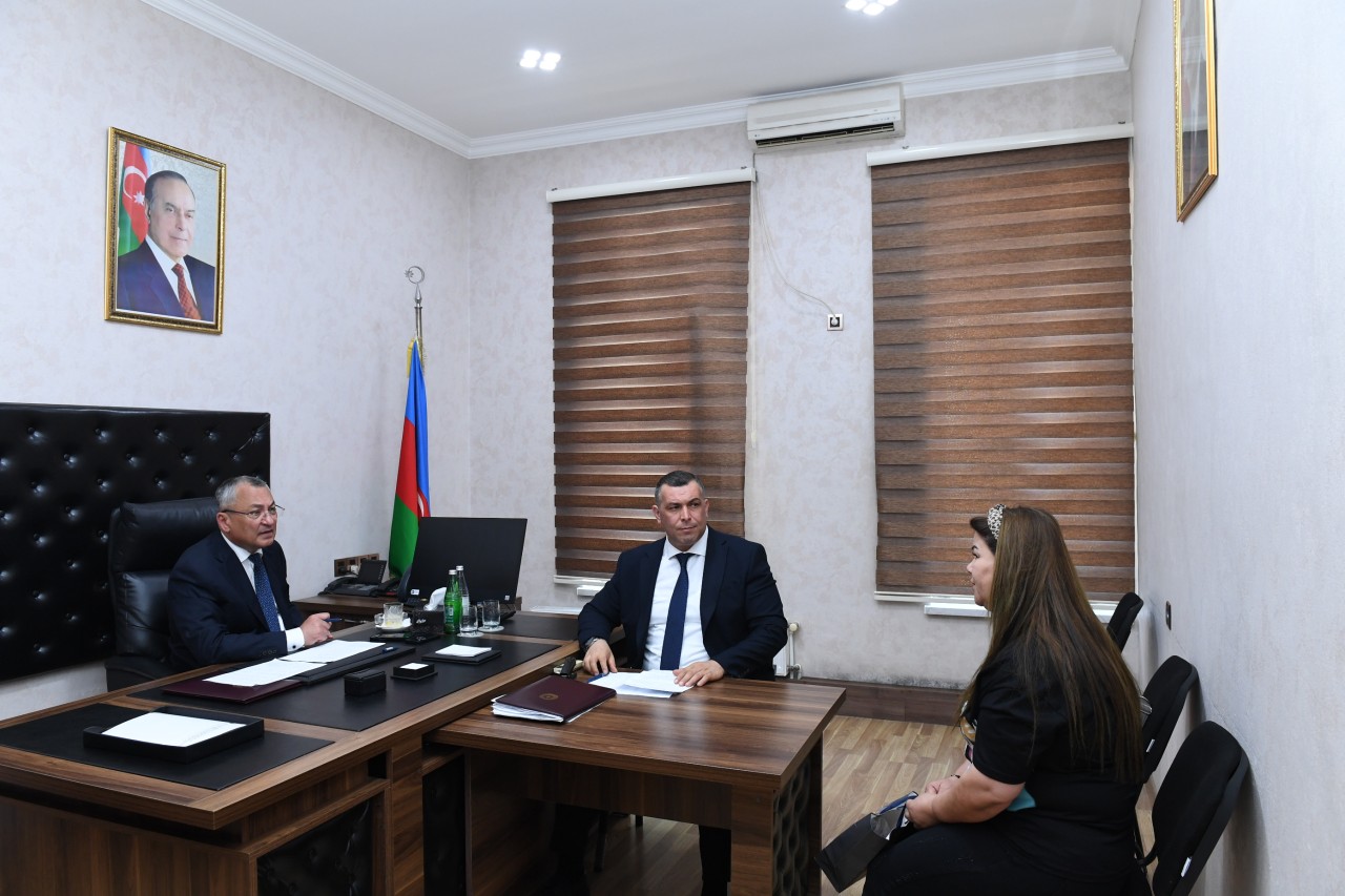 Rövşən Rzayev vətəndaşların növbəti qəbulunu keçirib - FOTOLAR