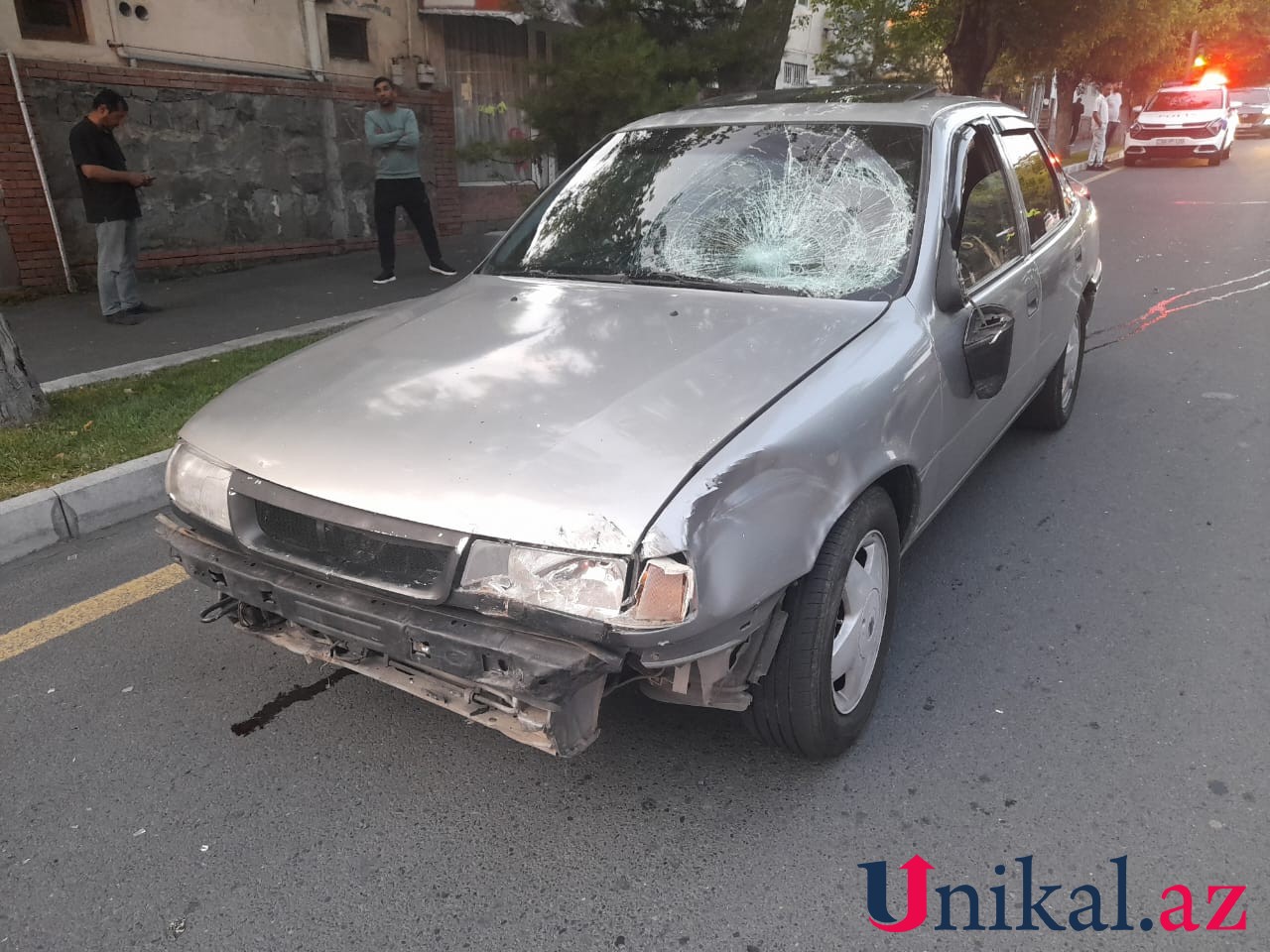 Qaxda motosikletlə minik avtomoboli toqquşub, xəsarət alanlar var - FOTO