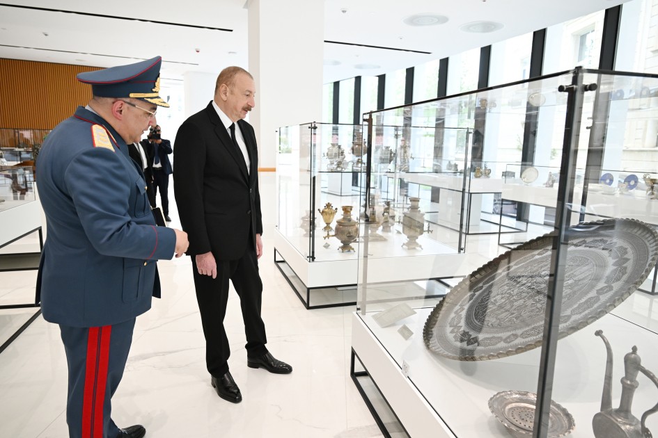 İlham Əliyev Gömrük Komitəsinin yeni binasının açılışını etdi - FOTOLAR