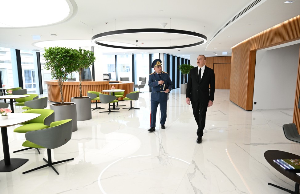 İlham Əliyev Gömrük Komitəsinin yeni binasının açılışını etdi - FOTOLAR