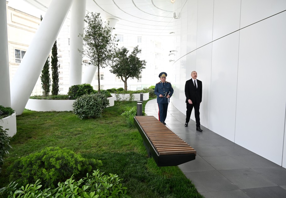 İlham Əliyev Gömrük Komitəsinin yeni binasının açılışını etdi - FOTOLAR