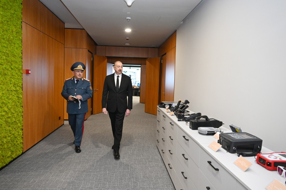 İlham Əliyev Gömrük Komitəsinin yeni binasının açılışını etdi - FOTOLAR