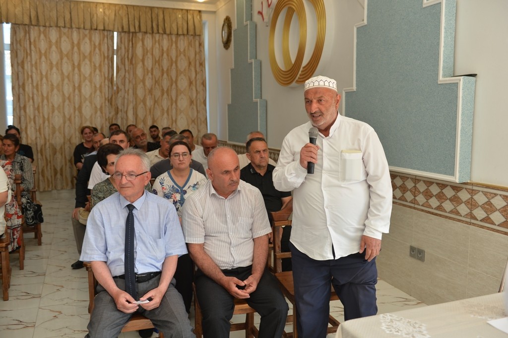 İcra başçısı kənd sakinlərinin problemlərini dinlədi - FOTOLAR
