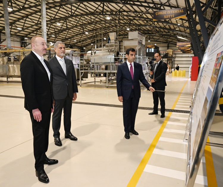 İlham Əliyev Bakıda zavodun açılışında - FOTOLAR