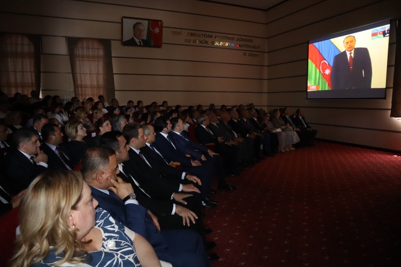 “Azərbaycanın taleyini dəyişən gün: 15 İyunun strateji əhəmiyyəti” - FOTOLAR