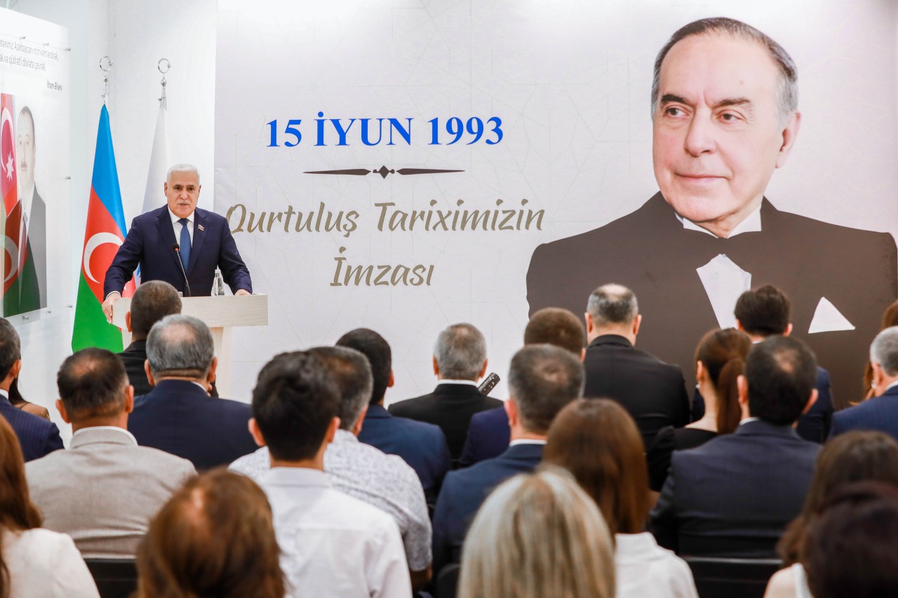 YAP Sabunçu rayon təşkilatı Qurtuluş Günü ilə bağlı tədbir keçirdi - FOTOLAR