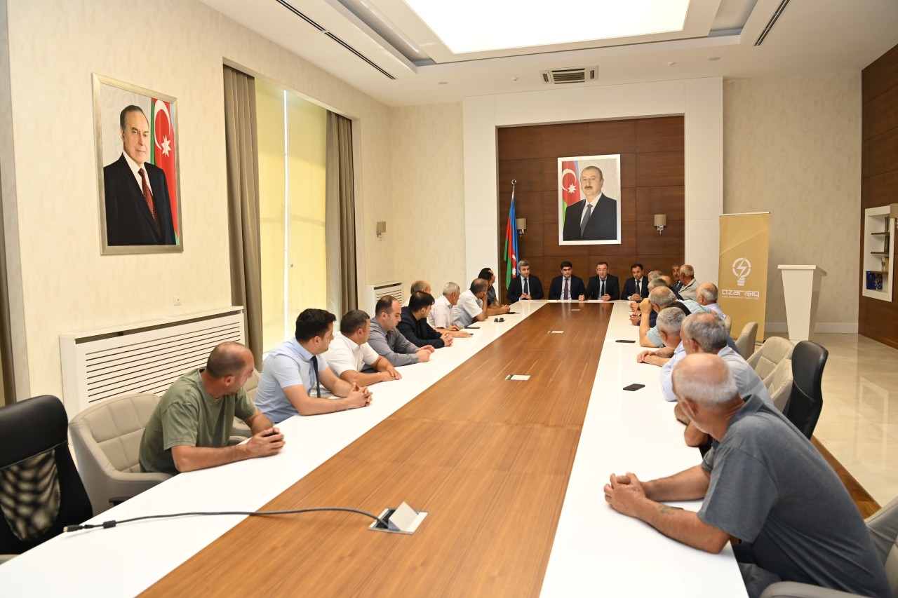 “Azərişıq” ASC-nin nümayəndələri Xızıda görüş keçiriblər - FOTOLAR