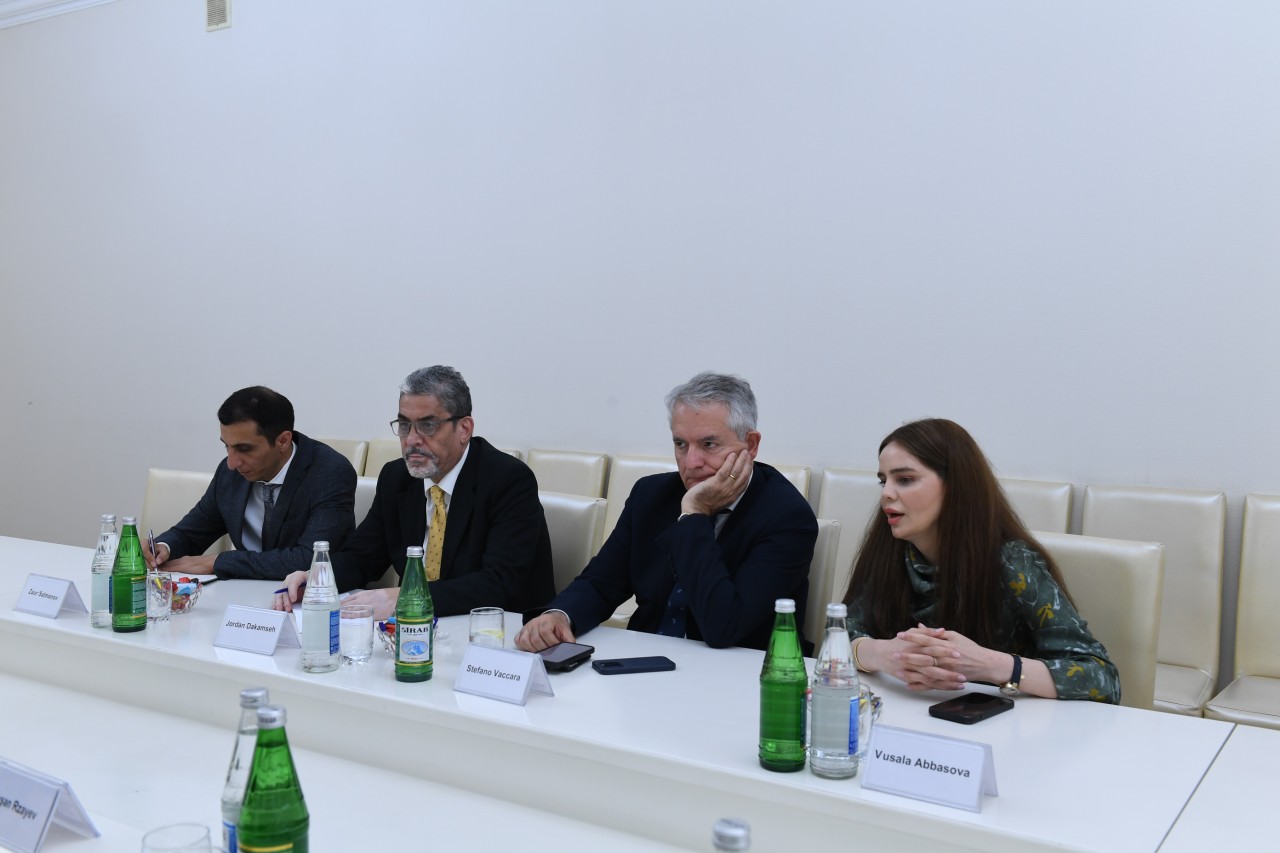 Rövşən Rzayev xarici jurnalistlərlə görüşdü - FOTOLAR