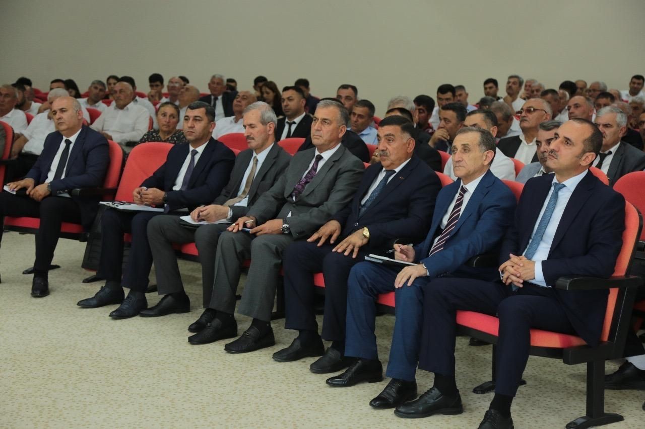 Sabirabadda taxıl biçini prosesinin təşkilinə həsr olunmuş müşavirə keçirilib - FOTOLAR