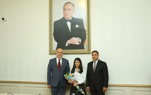 Niyazi Bayramov məzun olan şəhid övladları ilə görüşdü - FOTOLAR