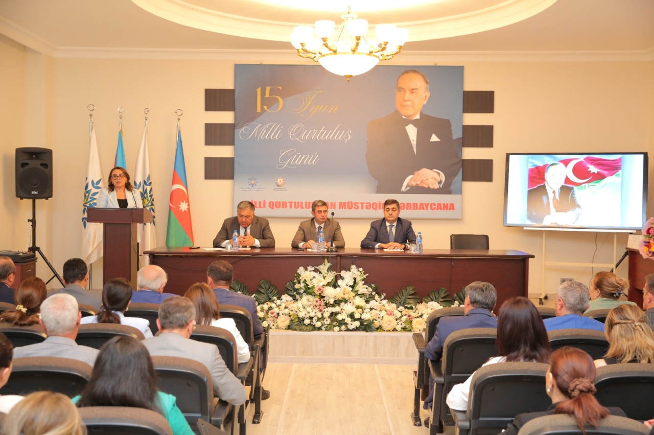 “Milli qurtuluşdan müstəqil Azərbaycana” mövzusunda konfrans - FOTOLAR