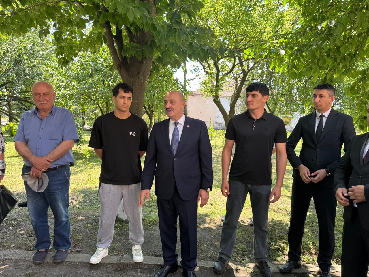 Asif Əsgərov şəhid ailəsini ziyarət edib, vətəndaşlarla görüşdü  - FOTOLAR