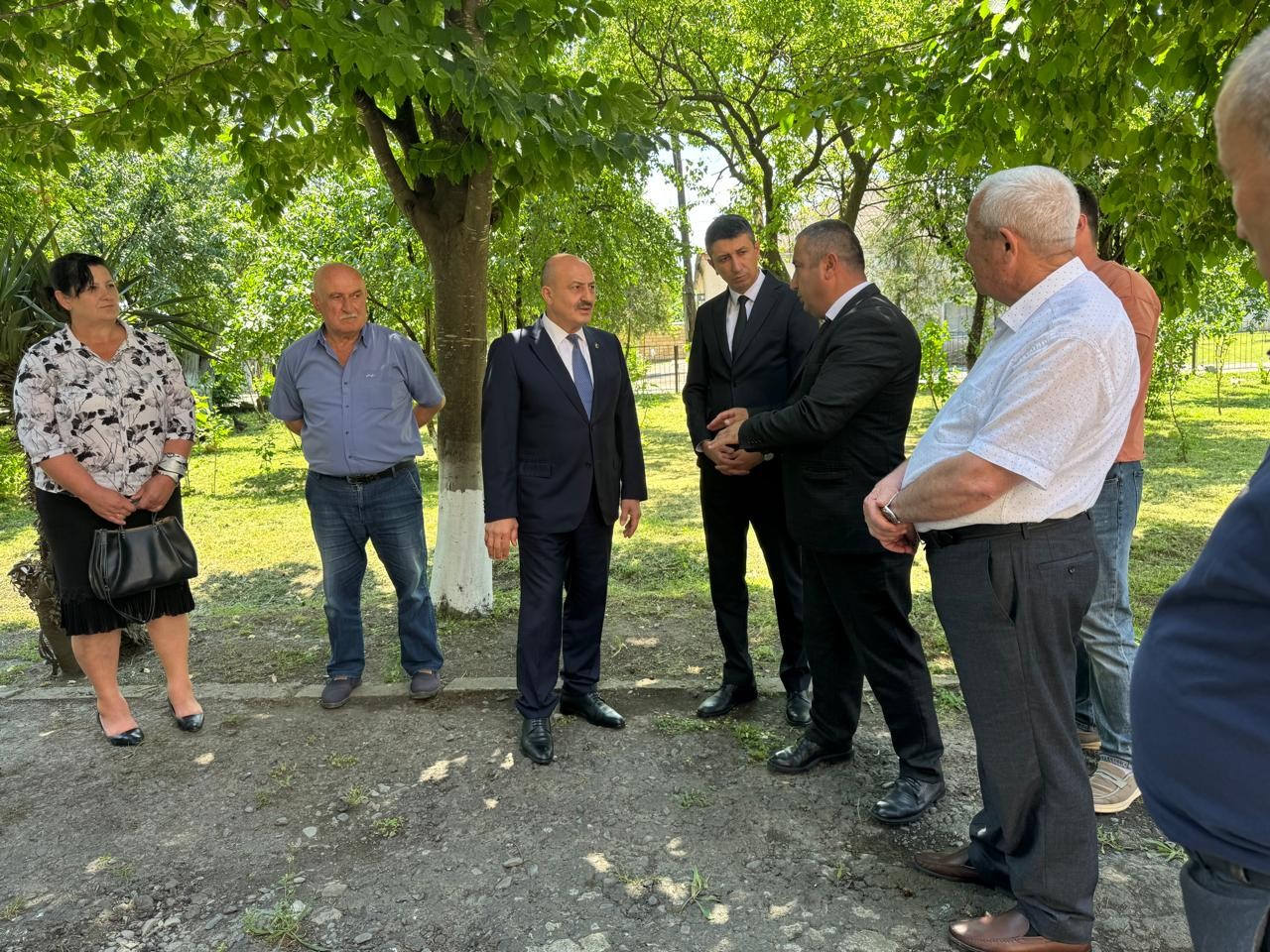 Asif Əsgərov şəhid ailəsini ziyarət edib, vətəndaşlarla görüşdü  - FOTOLAR