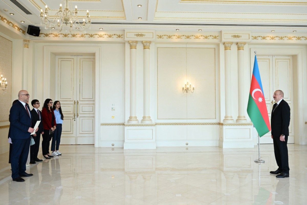 İlham Əliyev Fələstinin yeni səfirinin etimadnaməsini qəbul etdi - FOTOLAR