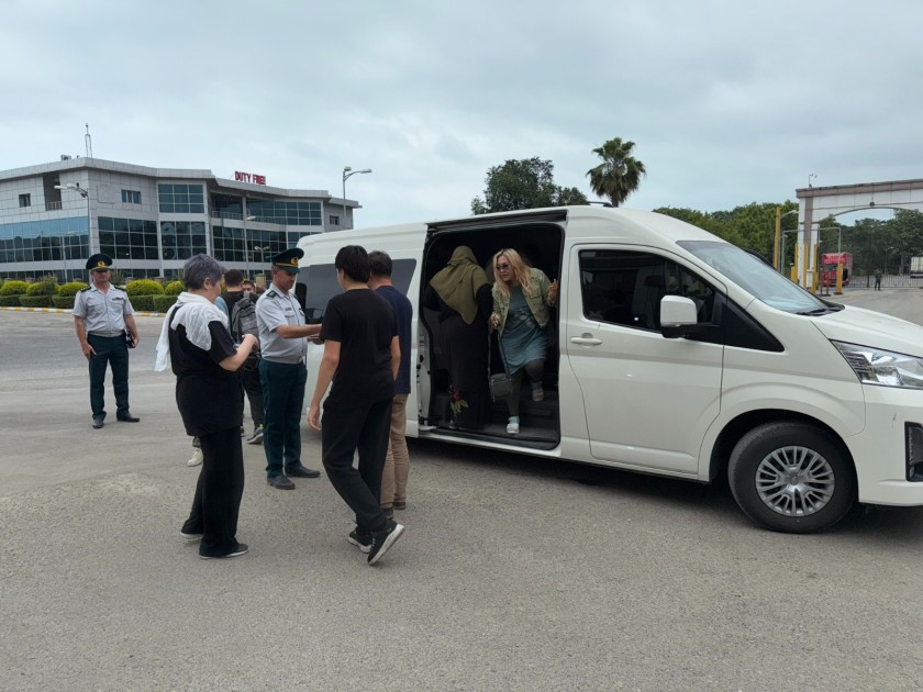 Qırğızıstanın 28 vətəndaşı İrandan Azərbaycana təxliyə edilib - YENİLƏNİB (FOTOLAR)