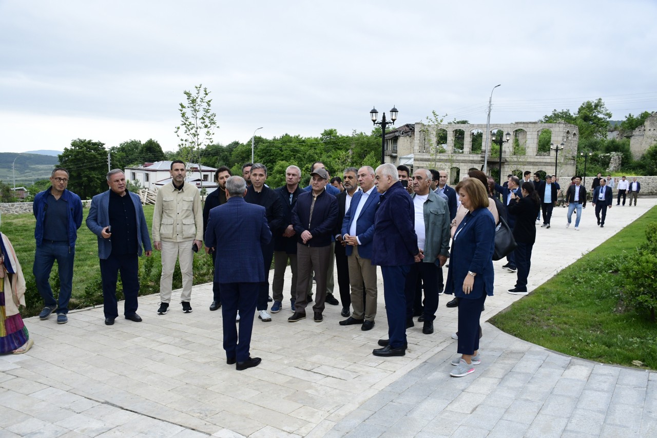 YAP Şuşada beynəlxalq konfrans keçirdi - FOTOLAR