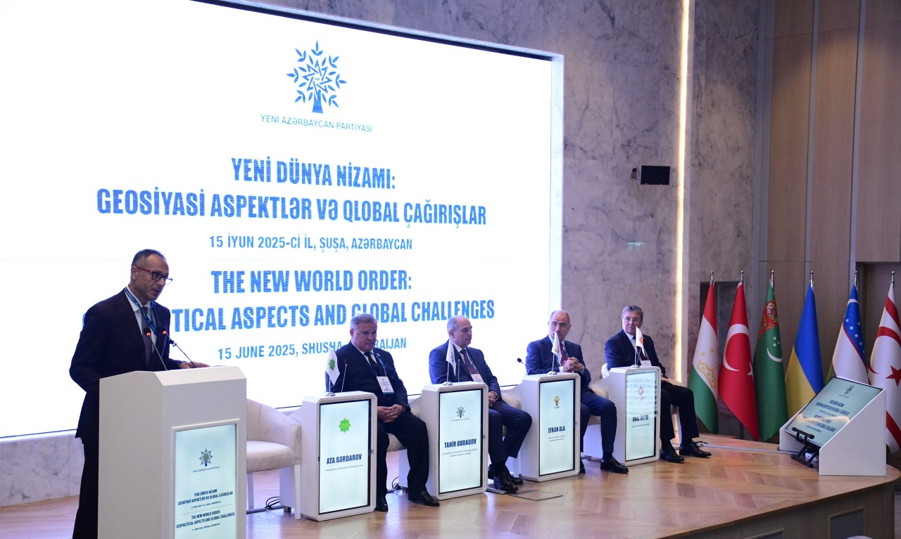 YAP Şuşada beynəlxalq konfrans keçirdi - FOTOLAR