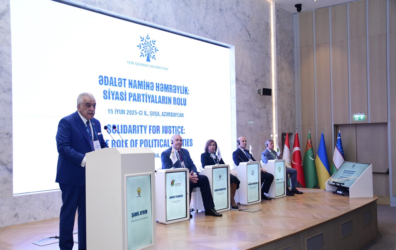 YAP Şuşada beynəlxalq konfrans keçirdi - FOTOLAR