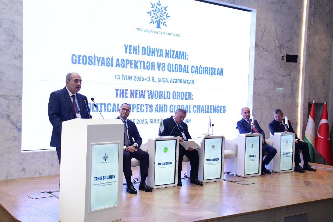 YAP Şuşada beynəlxalq konfrans keçirdi - FOTOLAR