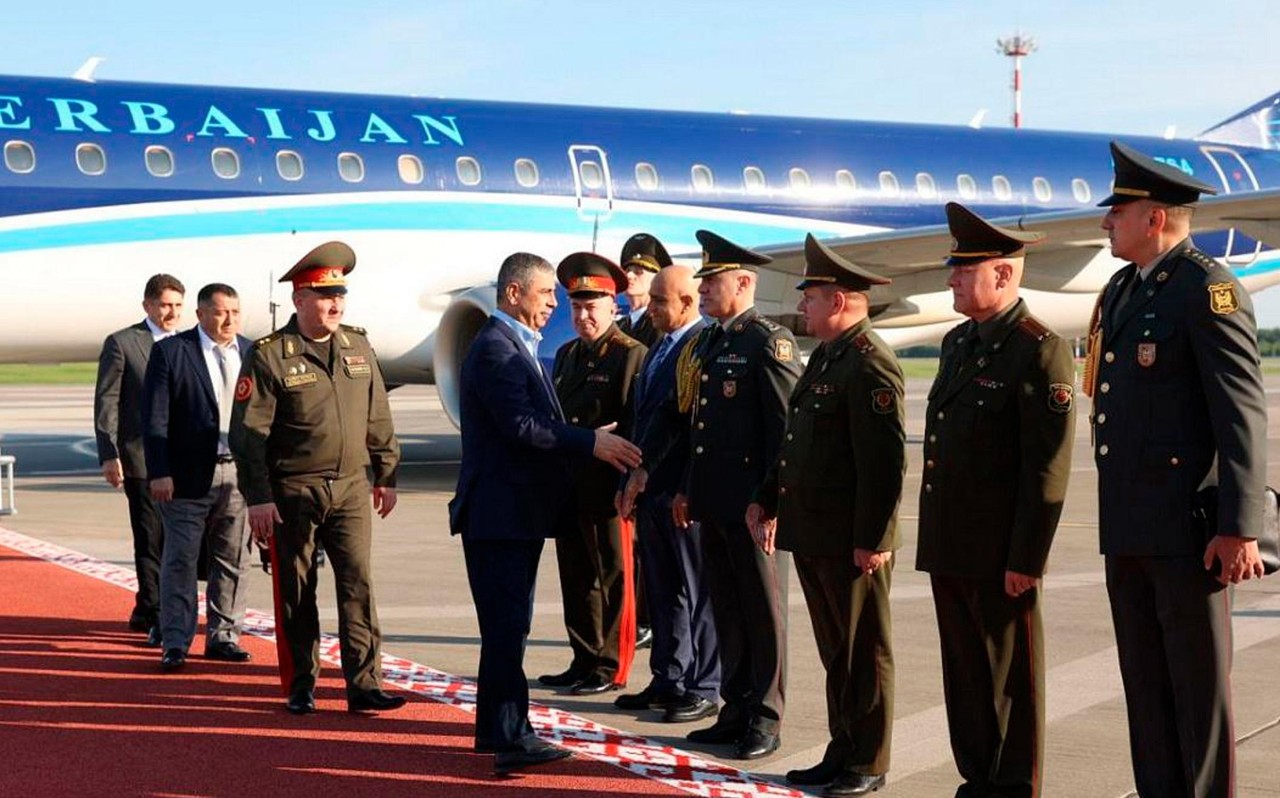 Zakir Həsənov Belarusa getdi - FOTOLAR