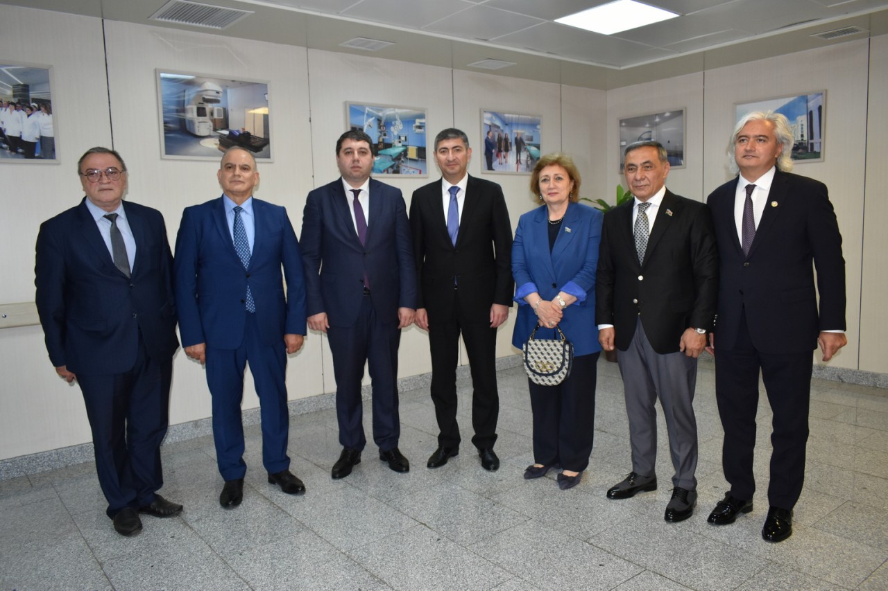 Yasamal rayonunda Tibb İşçilərinin Peşə Bayramı qeyd edilib - FOTOLAR