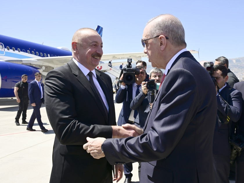 Ərdoğan İlham Əliyevi belə qarşıladı - FOTOLAR
