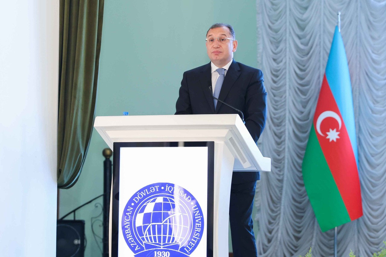 “Sizin verdiyiniz tapşırığı UNEC yerinə yetirdi, cənab Prezident!” - UNEC rektoru (FOTOLAR)