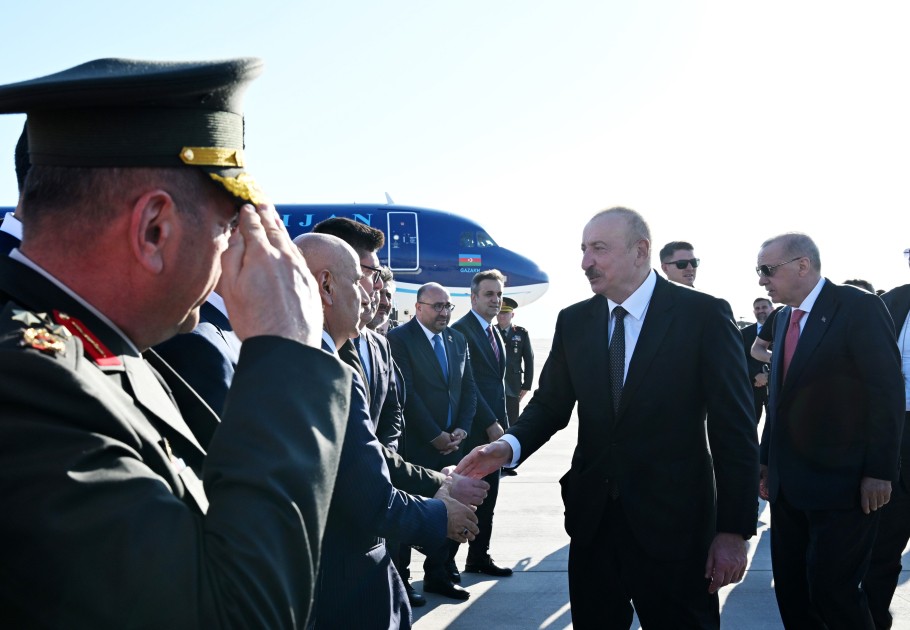İlham Əliyevin Türkiyəyə səfəri başa çatdı - FOTOLAR