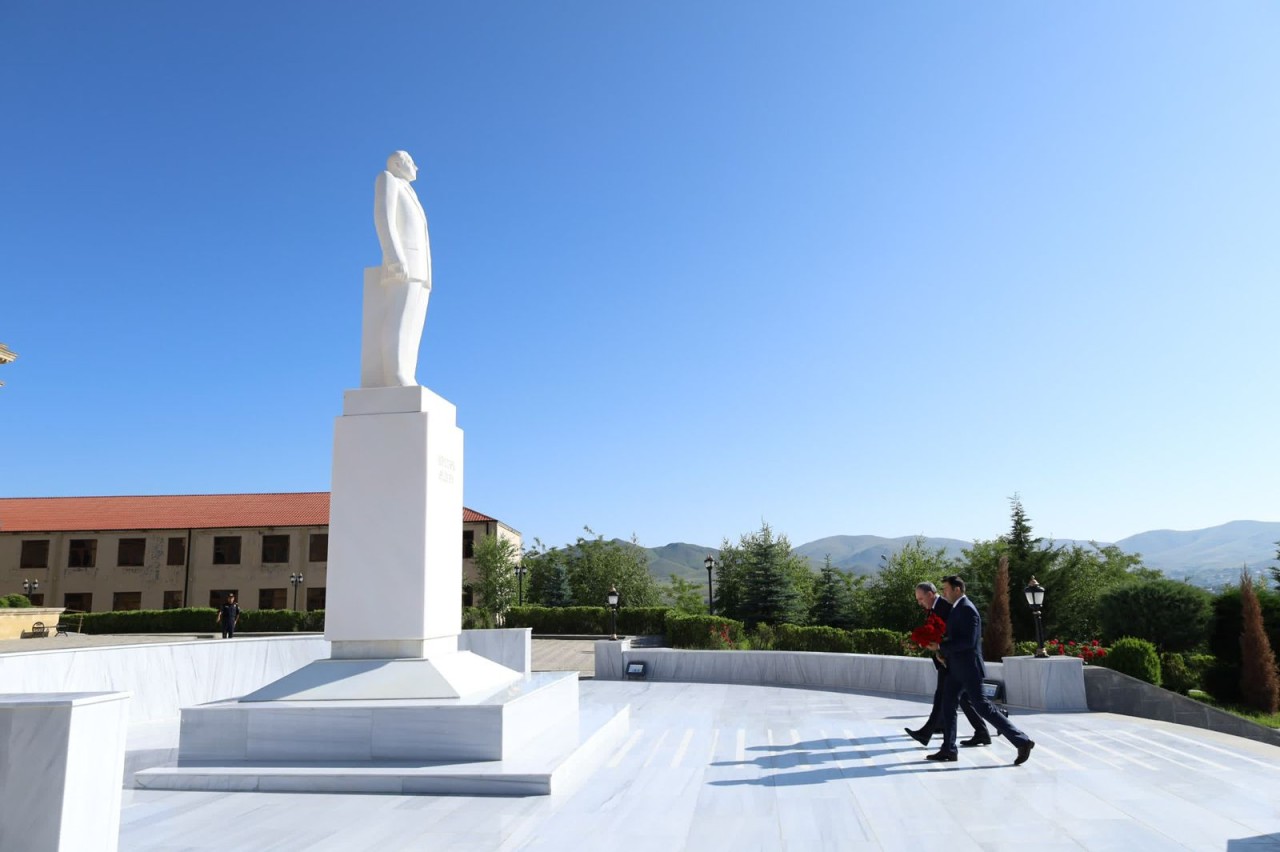 Baş prokuror Gədəbəydə vətəndaşları qəbul etdi - FOTOLAR