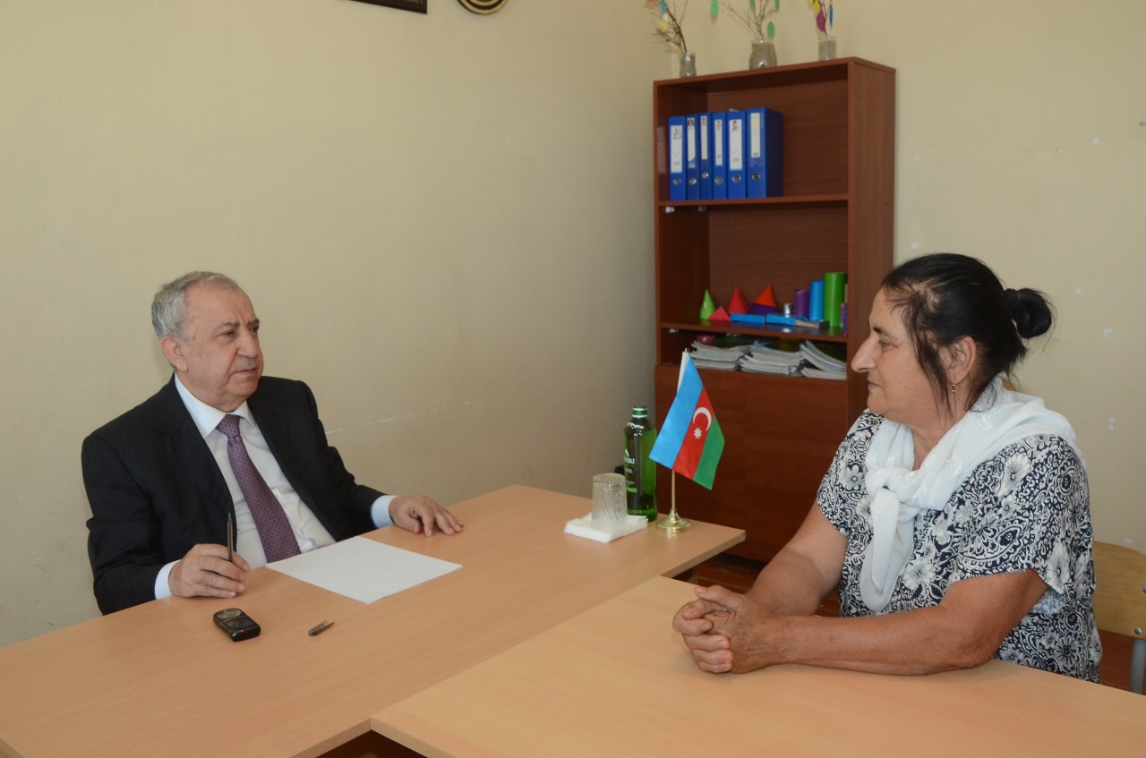 Malik İsaqov vətəndaşların problemlərini yerindəcə həll etdi - FOTOLAR