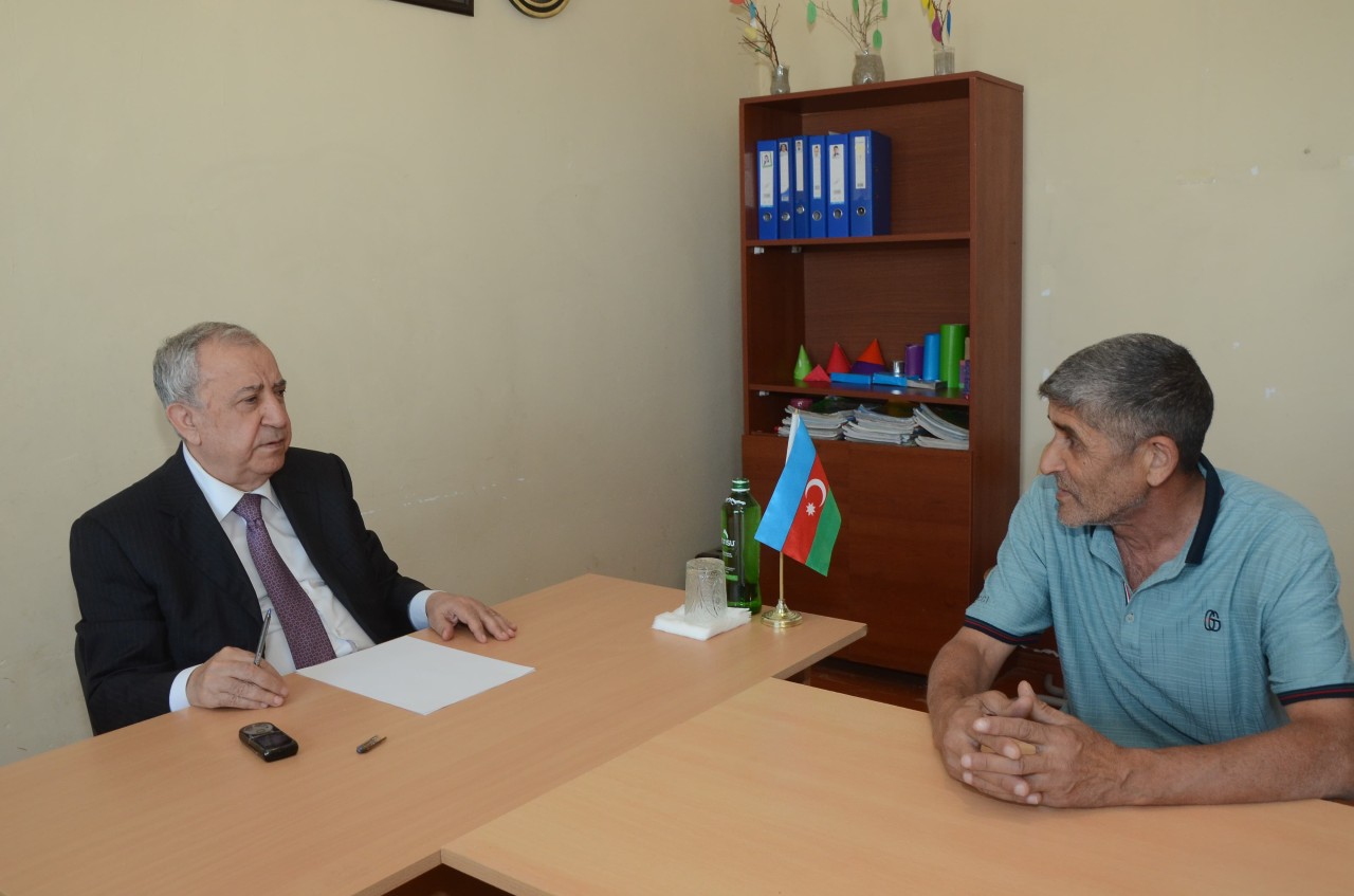 Malik İsaqov vətəndaşların problemlərini yerindəcə həll etdi - FOTOLAR