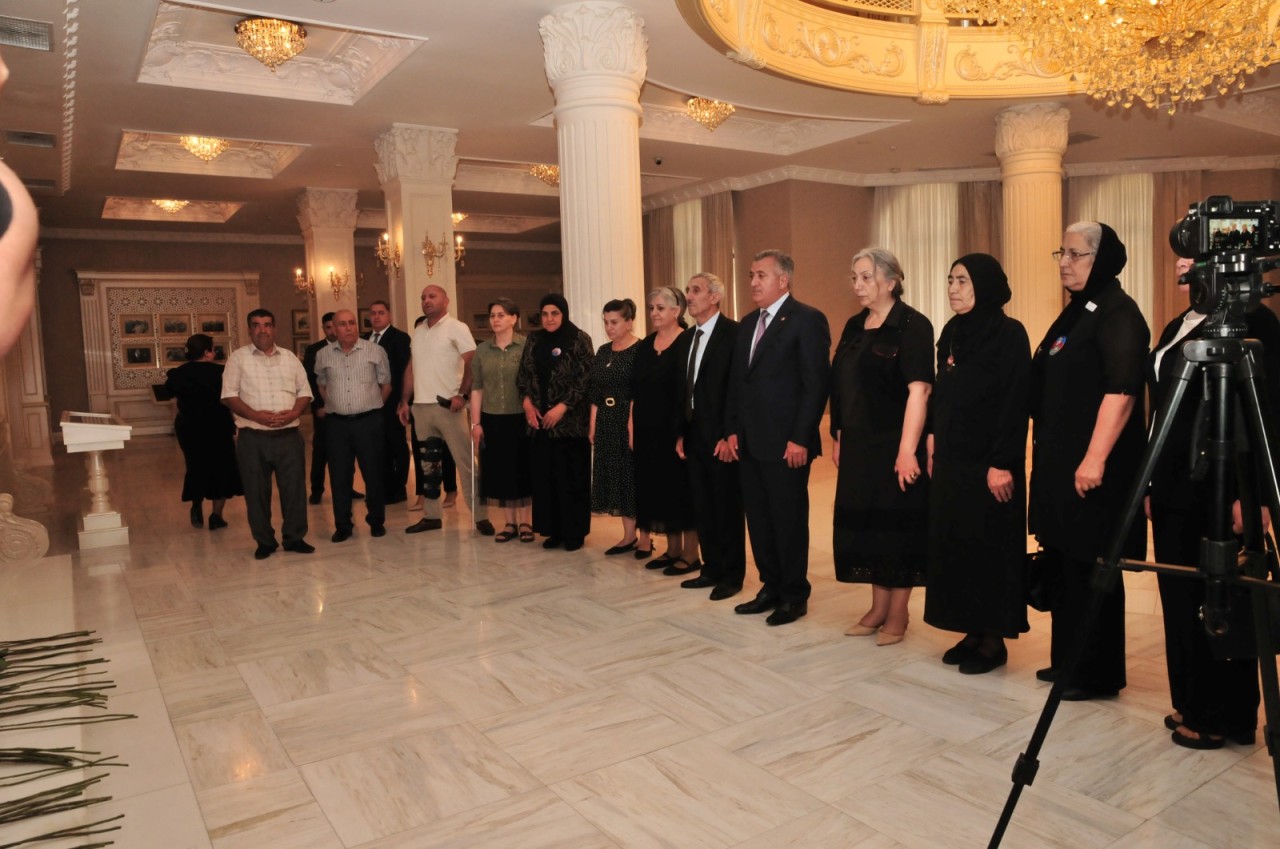 Abşeronda şəhidlərimiz və onların ailə üzvləri növbəti dəfə ziyarət olunub - FOTOLAR