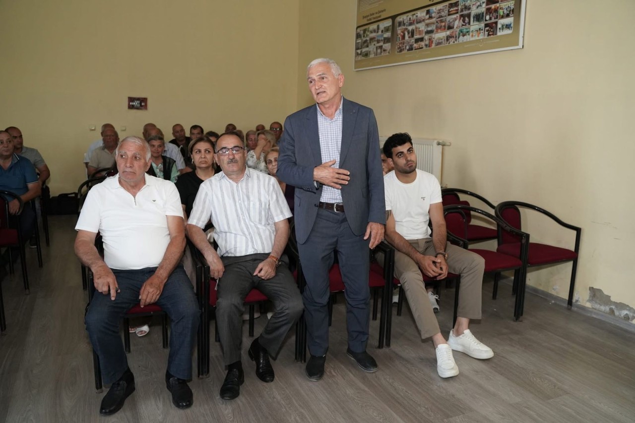 Vaqif Həsənovun növbəti səyyar qəbulu keçirilib - FOTOLAR