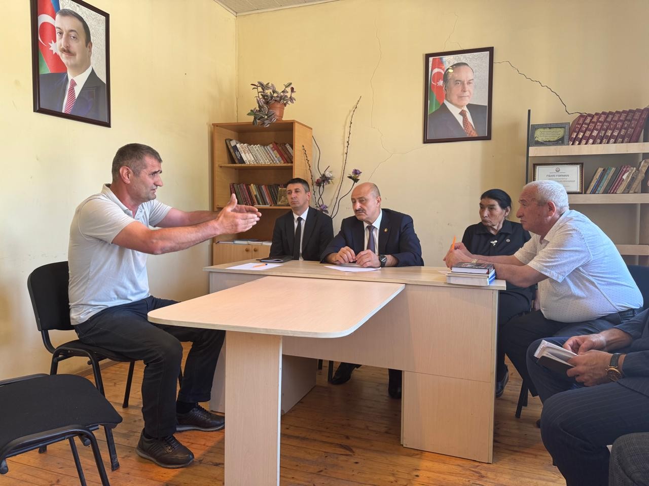 Asif Əsgərov şəhid ailəsini ziyarət edib, vətəndaşlarla görüşdü - FOTOLAR