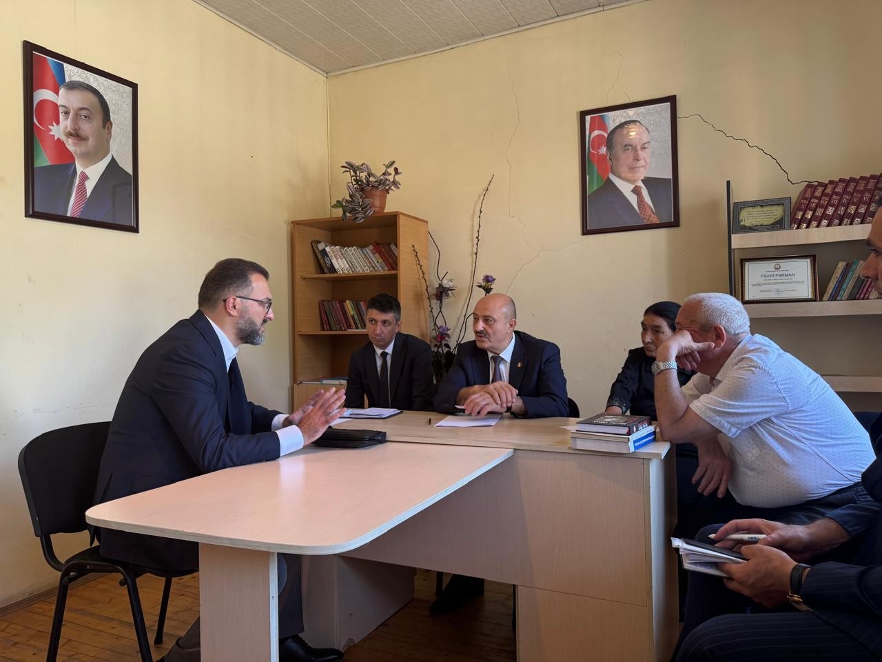Asif Əsgərov şəhid ailəsini ziyarət edib, vətəndaşlarla görüşdü - FOTOLAR